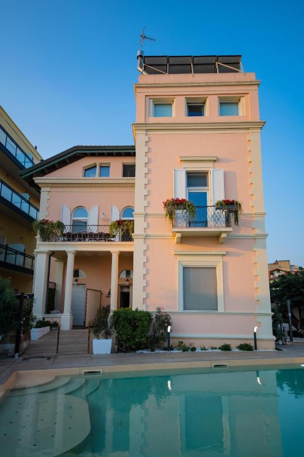 Villa Fiorita كاتوليكا المظهر الخارجي الصورة
